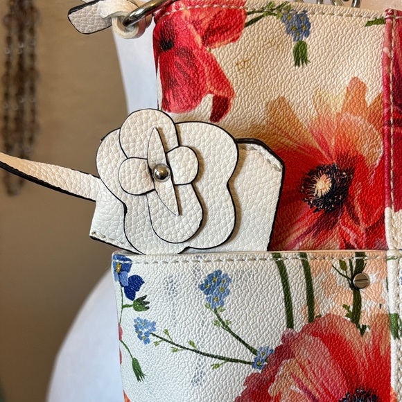 Dana Buchman Poppy Floral Chain Strap Women's 12” Tote Bag - Picture 5 of 11